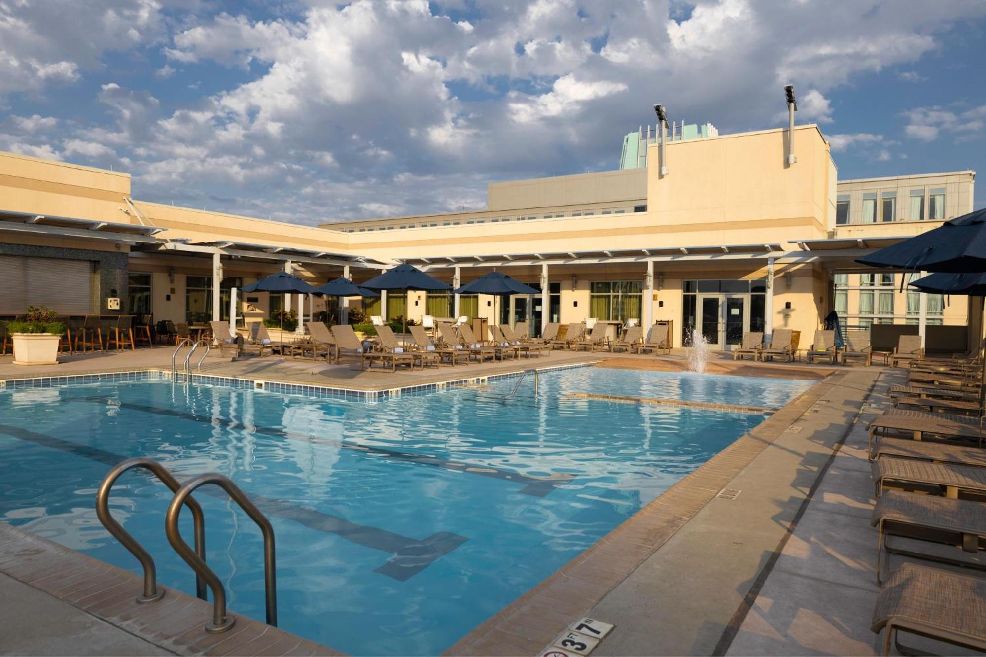 Renaissance Montgomery Hotel & Spa At The Convention Center Exteriör bild