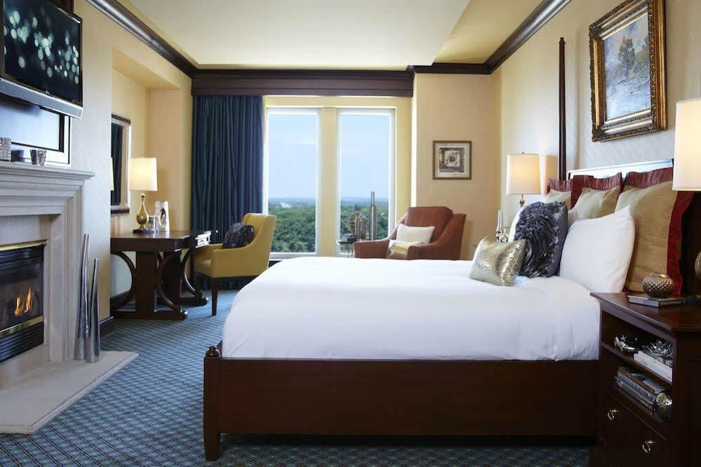 Renaissance Montgomery Hotel & Spa At The Convention Center Exteriör bild